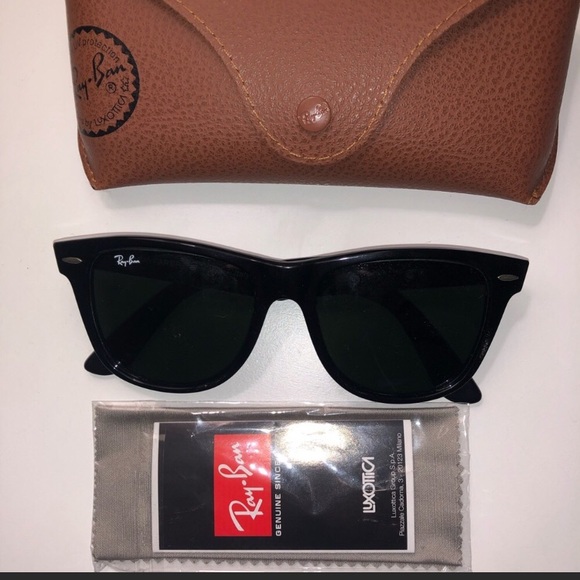 Original Classic Wayfarer Raybans - Picture 6 of 6